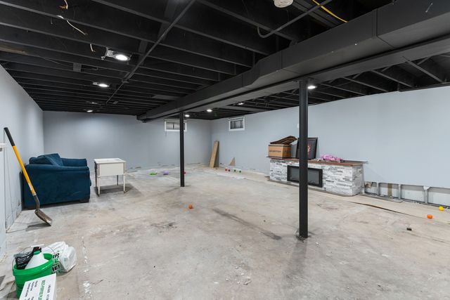 918 Mayfair Place, Rockford, IL 61107