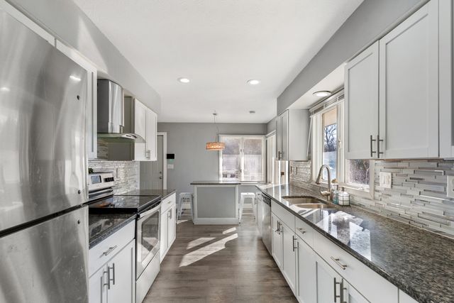 918 Mayfair Place, Rockford, IL 61107