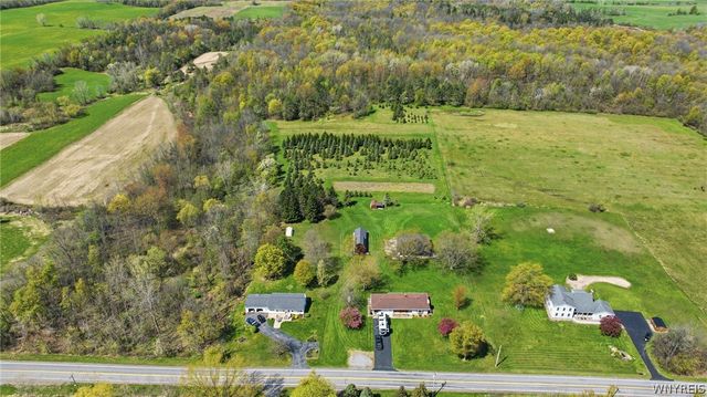 9832 Francis Road, Bethany, NY 14020