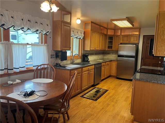 9832 Francis Road, Bethany, NY 14020