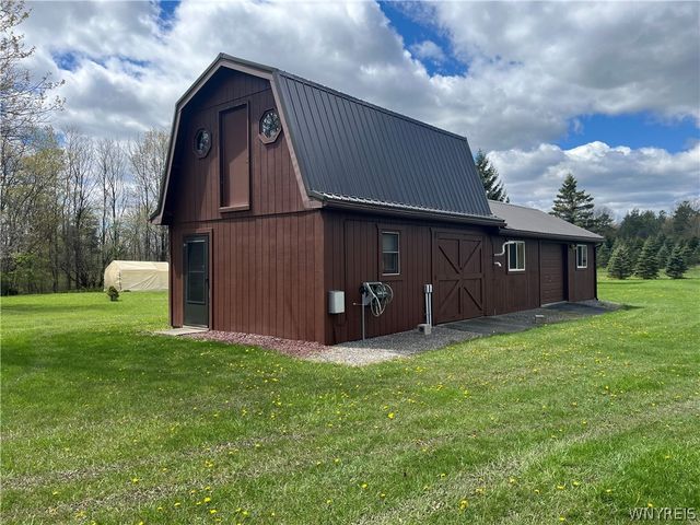 9832 Francis Road, Bethany, NY 14020