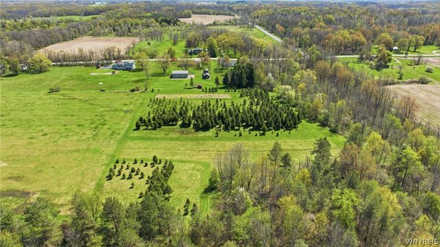 9832 Francis Road, Bethany, NY 14020