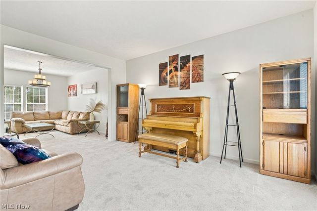 7372 Meadow Brooke Way, Northfield, OH 44067