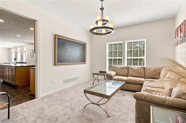 7372 Meadow Brooke Way, Northfield, OH 44067