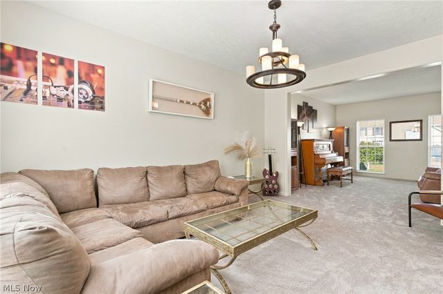 7372 Meadow Brooke Way, Northfield, OH 44067