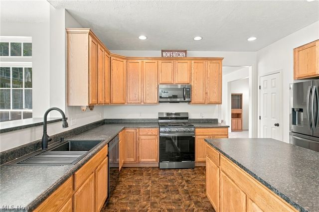 7372 Meadow Brooke Way, Northfield, OH 44067