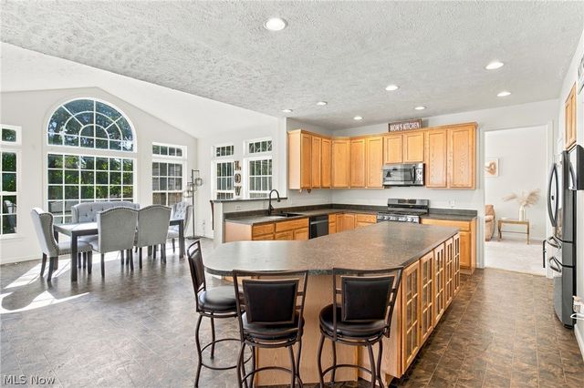 7372 Meadow Brooke Way, Northfield, OH 44067