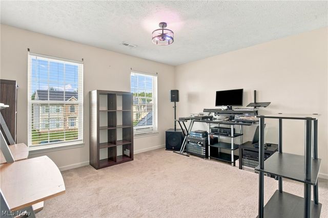 7372 Meadow Brooke Way, Northfield, OH 44067