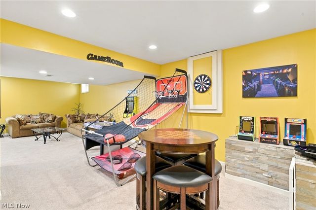 7372 Meadow Brooke Way, Northfield, OH 44067