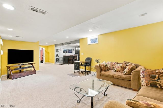 7372 Meadow Brooke Way, Northfield, OH 44067