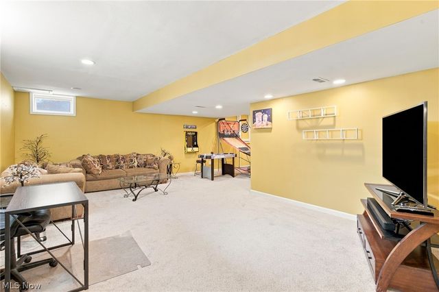 7372 Meadow Brooke Way, Northfield, OH 44067