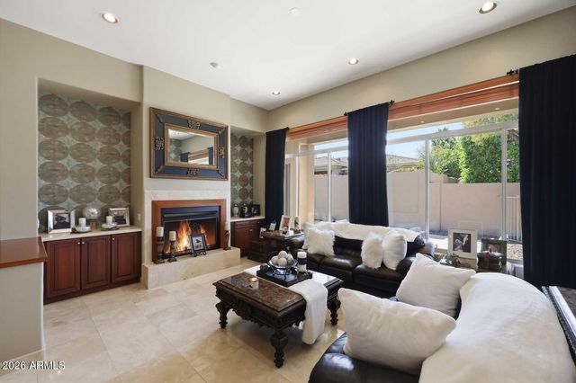 10975 E KORA Lane, Scottsdale, AZ 85255