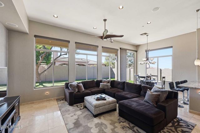 10975 E KORA Lane, Scottsdale, AZ 85255