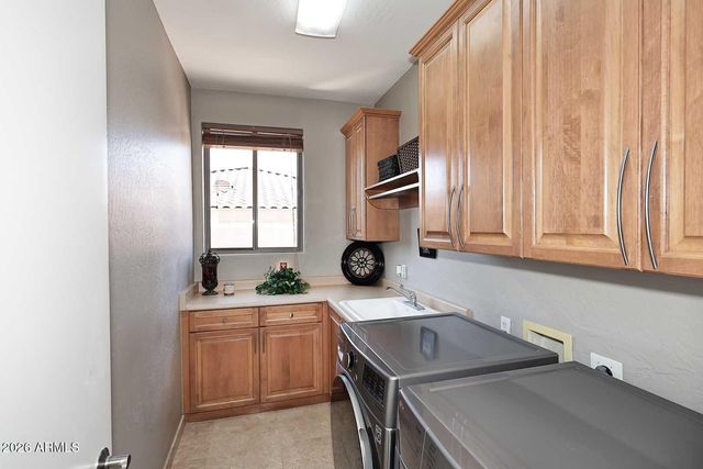 10975 E KORA Lane, Scottsdale, AZ 85255