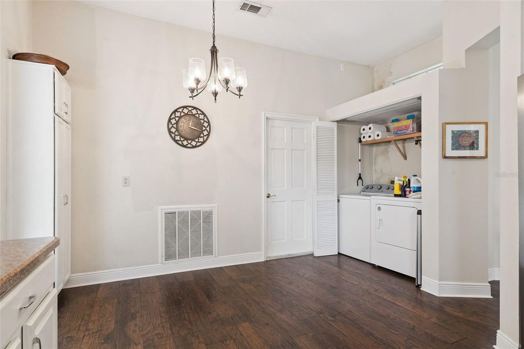 Image 14 of property listing at 8444 FOXWORTH CIRCLE 48, Orlando, FL 32819