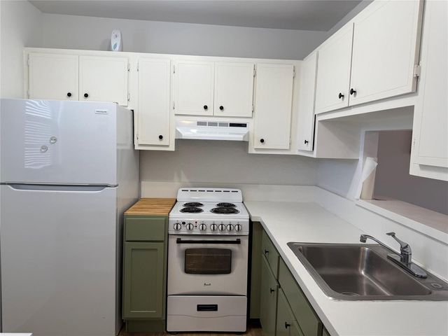 4411 NW 16th Street F204, Lauderhill, FL 33313