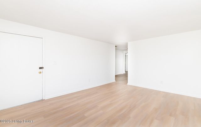 2428 Weber Ln, Louisville, KY 40216