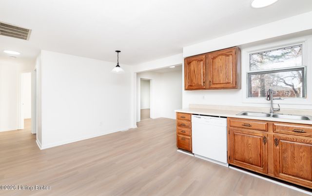 2428 Weber Ln, Louisville, KY 40216