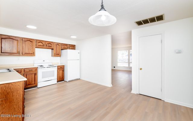 2428 Weber Ln, Louisville, KY 40216