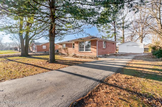 2428 Weber Ln, Louisville, KY 40216