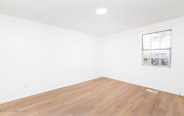 2428 Weber Ln, Louisville, KY 40216