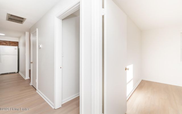 2428 Weber Ln, Louisville, KY 40216