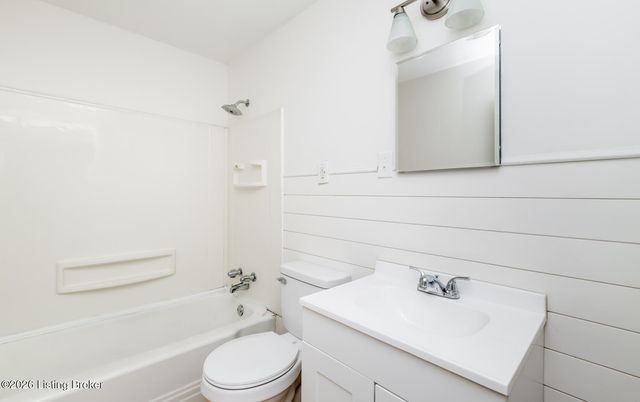 2428 Weber Ln, Louisville, KY 40216