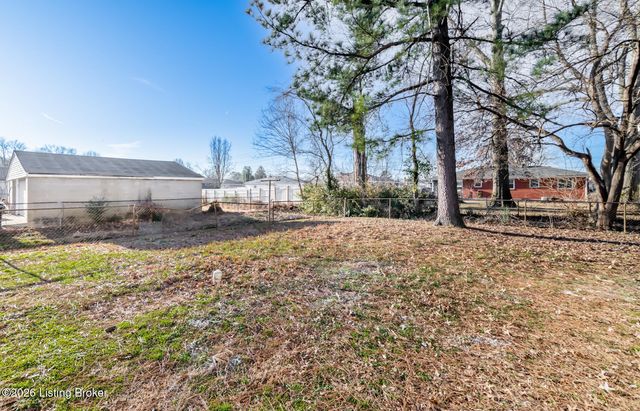 2428 Weber Ln, Louisville, KY 40216