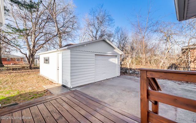 2428 Weber Ln, Louisville, KY 40216