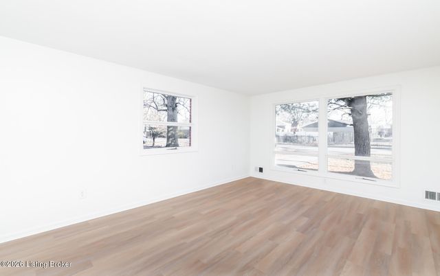 2428 Weber Ln, Louisville, KY 40216