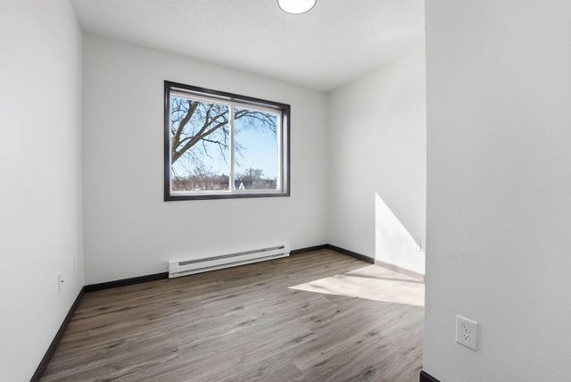 612 Newton Avenue N, Minneapolis, MN 55411