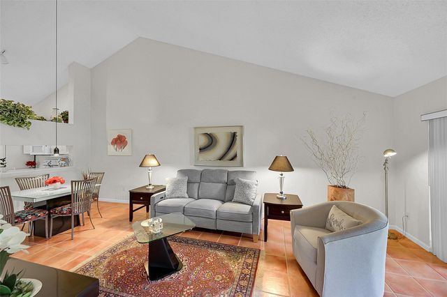 415 Buttonwood Pl, Boca Raton, FL 33431