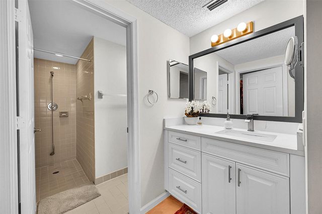 415 Buttonwood Pl, Boca Raton, FL 33431