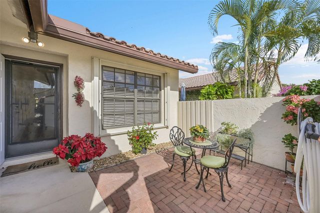 415 Buttonwood Pl, Boca Raton, FL 33431