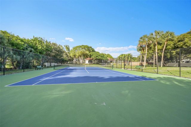 415 Buttonwood Pl, Boca Raton, FL 33431