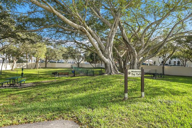 415 Buttonwood Pl, Boca Raton, FL 33431