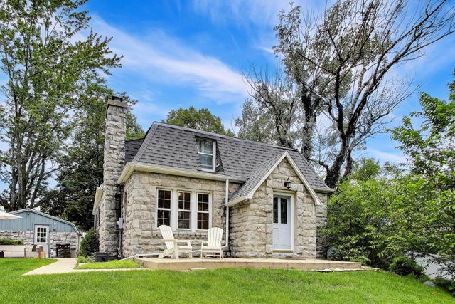 165 S Maple Street, Palatine, IL 60067
