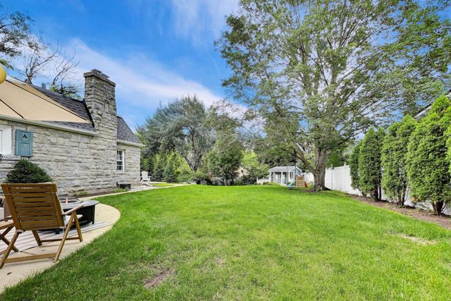 165 S Maple Street, Palatine, IL 60067