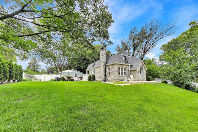 165 S Maple Street, Palatine, IL 60067