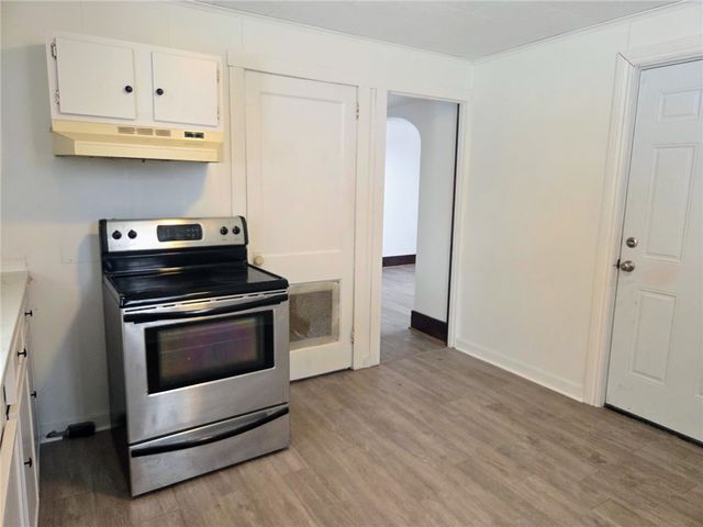 306 Spruce St, City Of But Ne, PA 16001