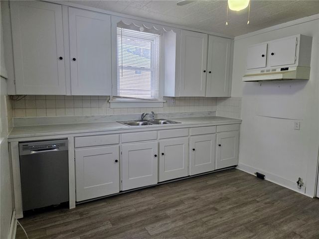 306 Spruce St, City Of But Ne, PA 16001