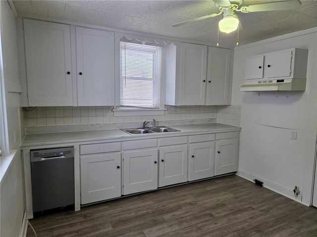 306 Spruce St, City Of But Ne, PA 16001