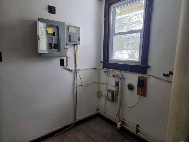 306 Spruce St, City Of But Ne, PA 16001