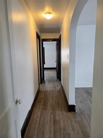 306 Spruce St, City Of But Ne, PA 16001