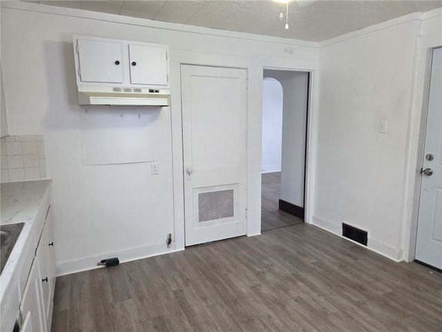 306 Spruce St, City Of But Ne, PA 16001