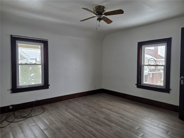 306 Spruce St, City Of But Ne, PA 16001