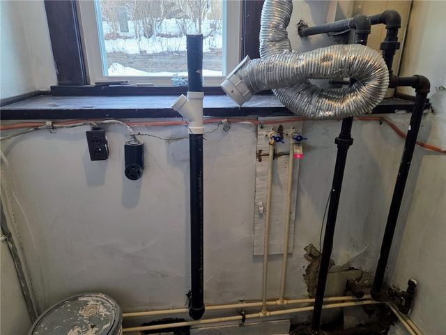 306 Spruce St, City Of But Ne, PA 16001