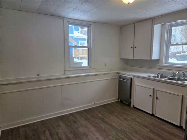 306 Spruce St, City Of But Ne, PA 16001