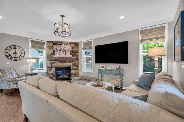 303 Terry Avenue, Rochester, MI 48307