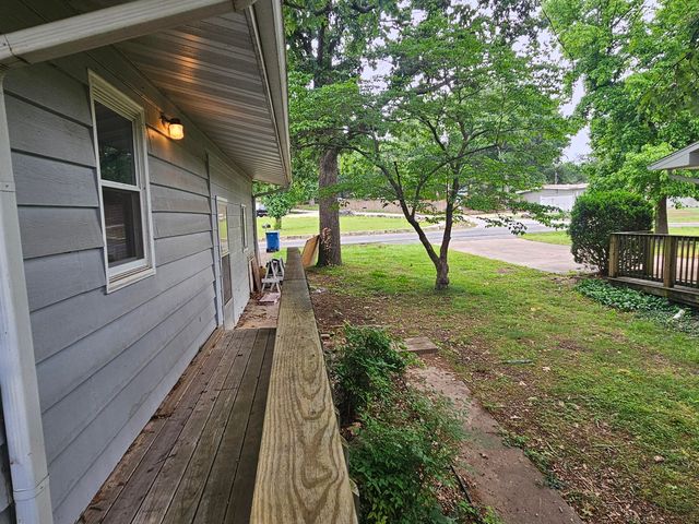 9 Pioneer Place, Kimberling City, MO 65686